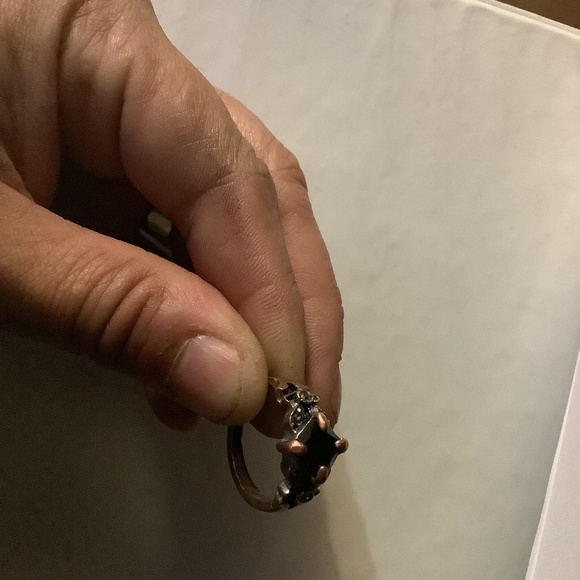 Ring - Picture 2 of 6